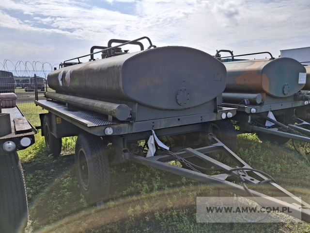 Cysterna paliwowa CP-4 (poj. 4,0 m3) na przyczepie D-46A 